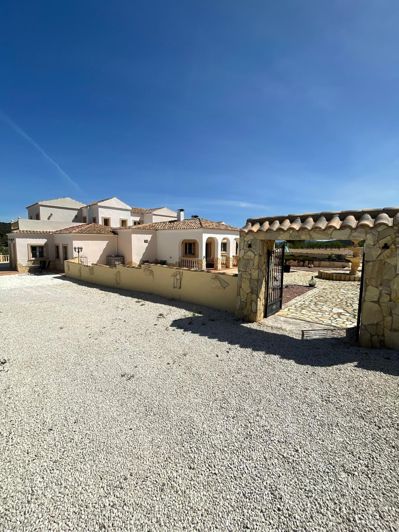 Image No.8-6 Bed Villa for sale