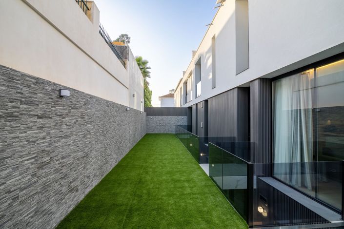 Image No.41-5 Bed Villa for sale