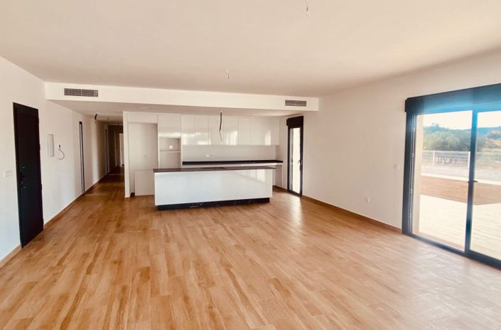 Image No.9-3 Bed Villa for sale