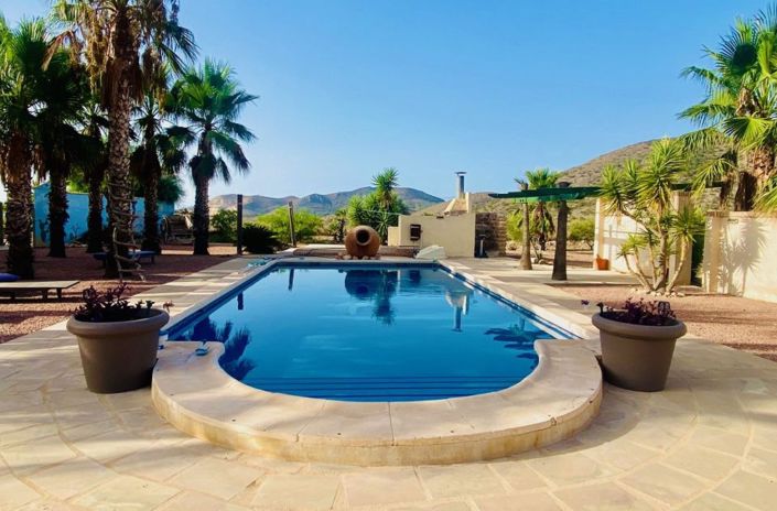 Image No.10-4 Bed Villa for sale