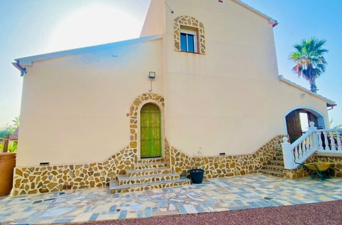 Image No.17-4 Bed Villa for sale