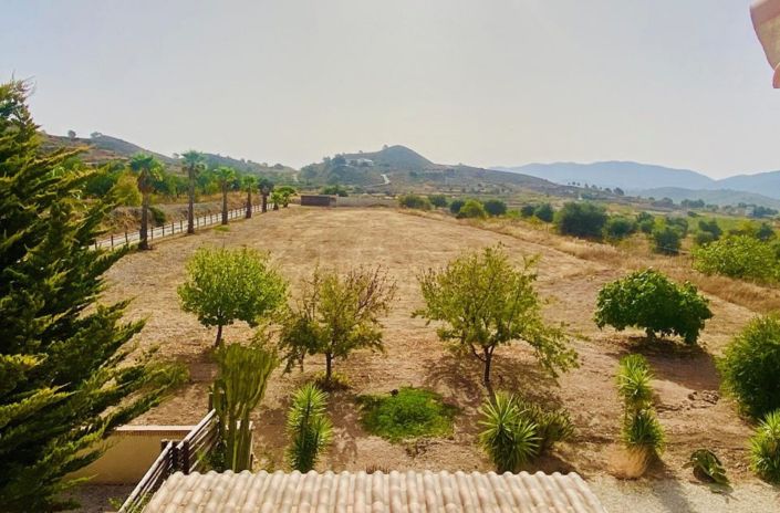 Image No.4-4 Bed Villa for sale