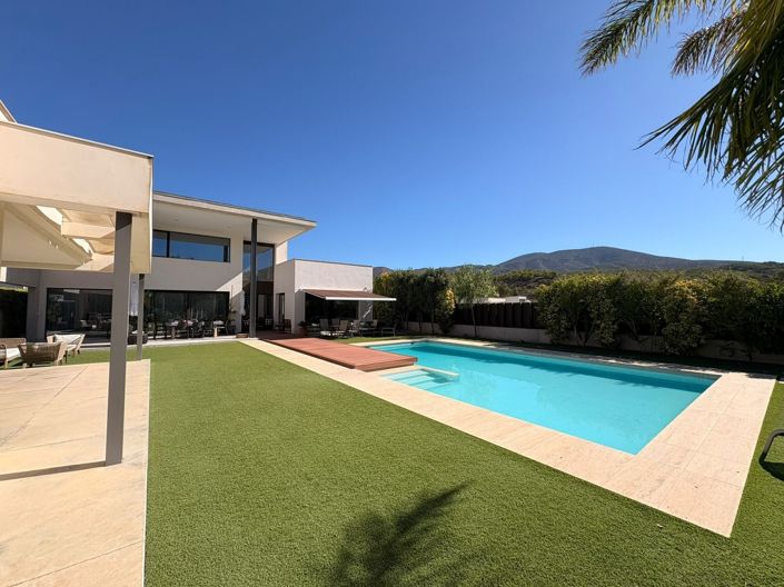 Image No.14-4 Bed Villa for sale