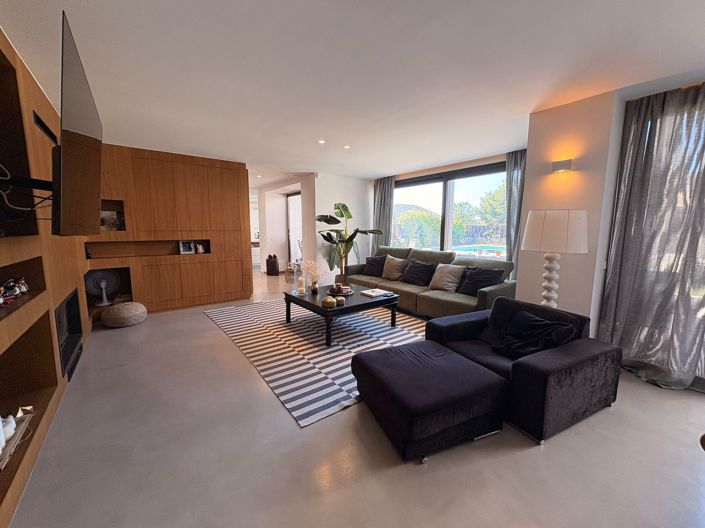 Image No.18-4 Bed Villa for sale