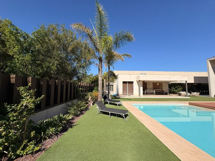 Image No.3-4 Bed Villa for sale