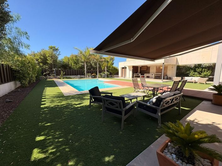 Image No.6-4 Bed Villa for sale
