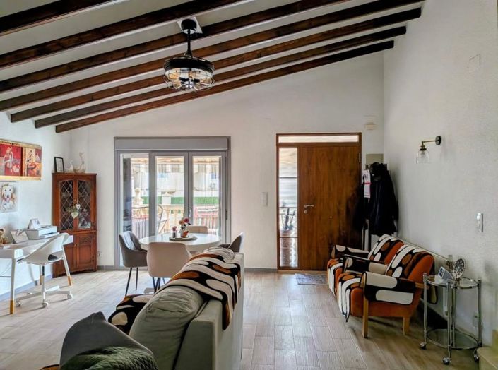 Image No.10-6 Bed Villa for sale
