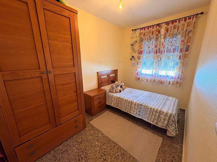 Image No.21-3 Bed Townhouse for sale