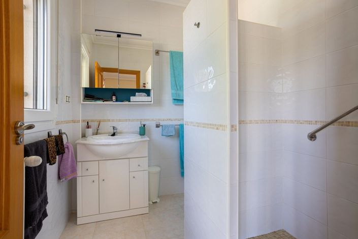 Image No.26-4 Bed Villa for sale