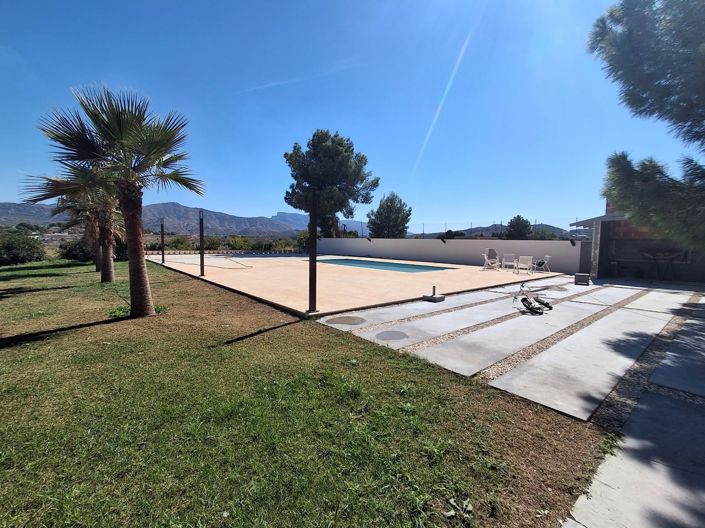 Image No.20-7 Bed Villa for sale