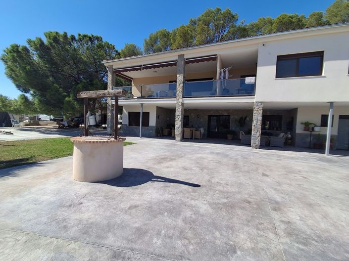 Image No.7-7 Bed Villa for sale