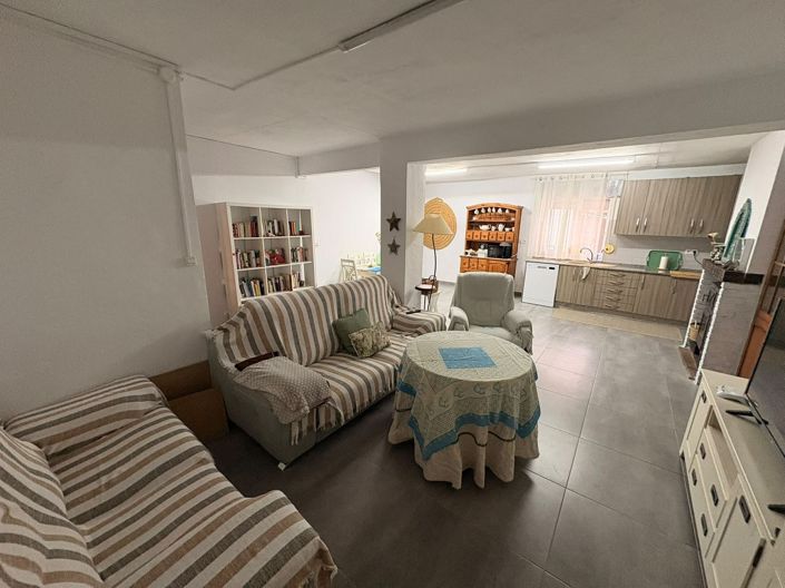Image No.2-5 Bed Country House for sale
