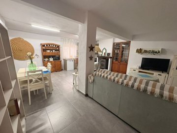 g7ee230da-9dbd-465c-9818-e32f1540b059