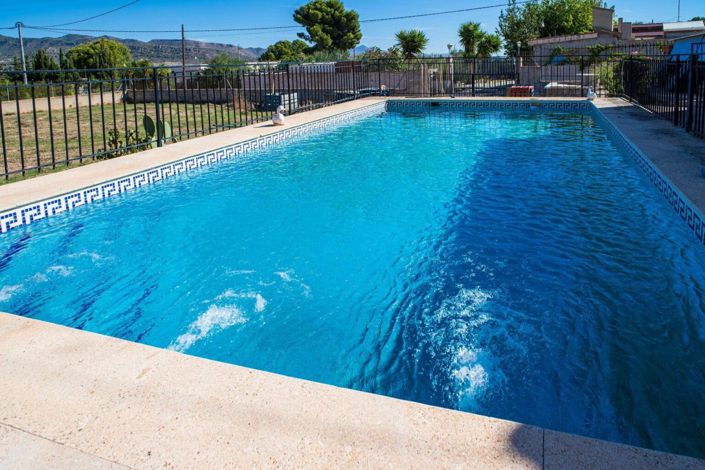 Image No.2-4 Bed Villa for sale