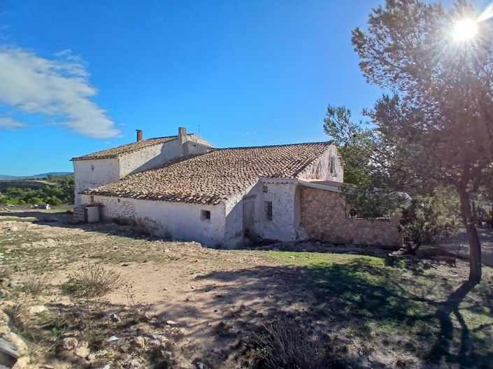 Image No.4-Maison de campagne de 6 chambres à vendre
