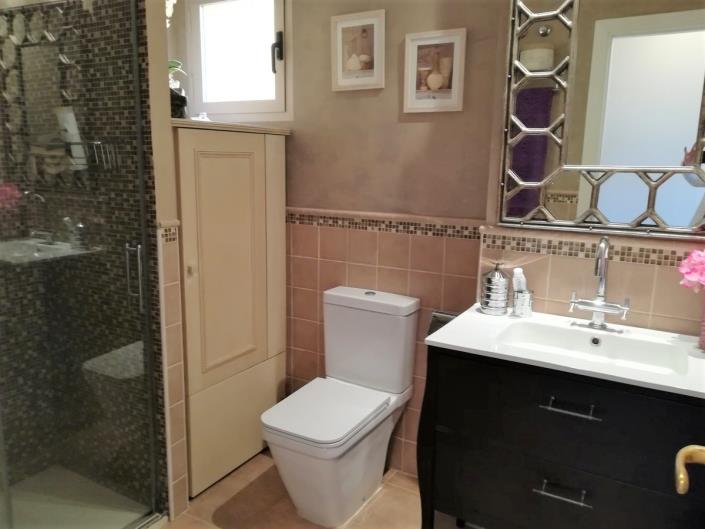 Image No.18-2 Bed Apartment for sale