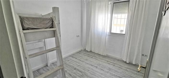 Image No.18-3 Bed Apartment for sale