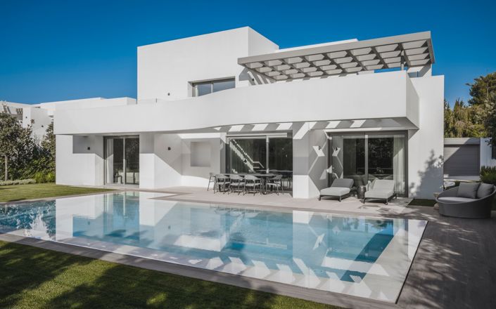 Image No.1-5 Bed Villa for sale