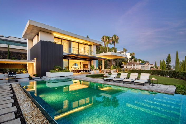 Image No.1-6 Bed Villa for sale