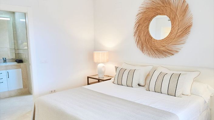 Image No.22-3 Bed Apartment for sale