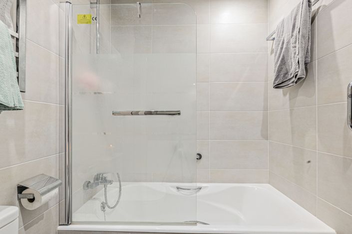 Image No.43-5 Bed Townhouse for sale