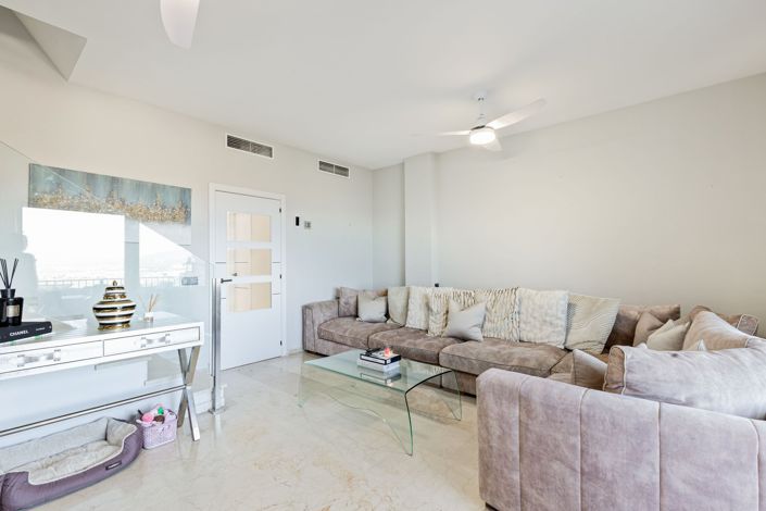 Image No.7-5 Bed Townhouse for sale