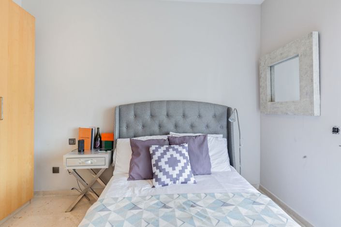 Image No.40-5 Bed Townhouse for sale