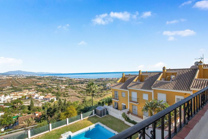 Image No.48-5 Bed Townhouse for sale