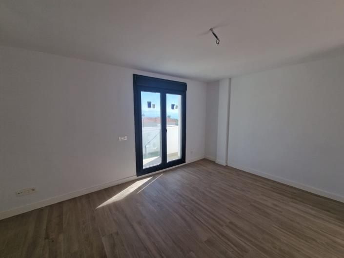 Image No.9-3 Bed House/Villa for sale