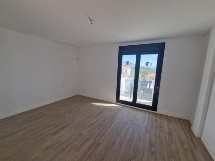 Image No.10-3 Bed House/Villa for sale