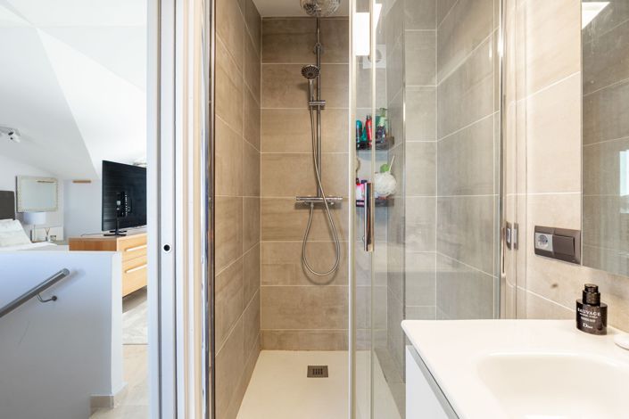 Image No.32-5 Bed Townhouse for sale