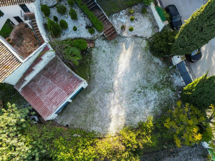 Image No.28-5 Bed Property for sale