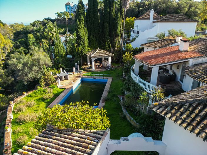 Image No.22-5 Bed Property for sale