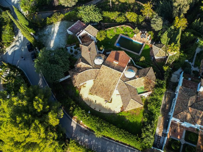 Image No.8-5 Bed Property for sale