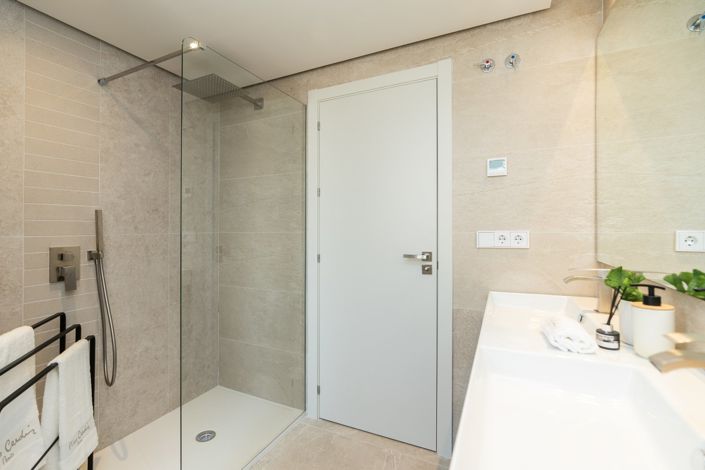 Image No.17-3 Bed Apartment for sale