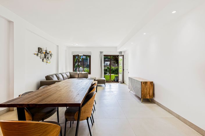 Image No.10-4 Bed Apartment for sale