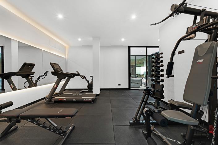 Image No.39-6 Bed Villa / Detached for sale