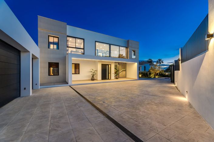 Image No.30-6 Bed Villa for sale