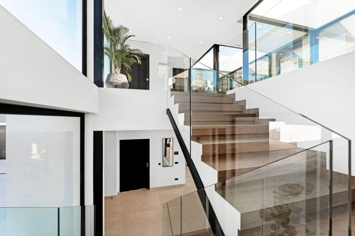 Image No.38-6 Bed Villa for sale