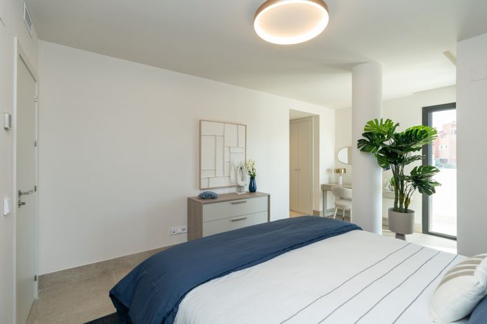 Image No.13-3 Bed Apartment for sale