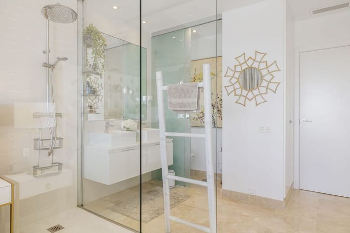 Image No.25-3 Bed Apartment for sale