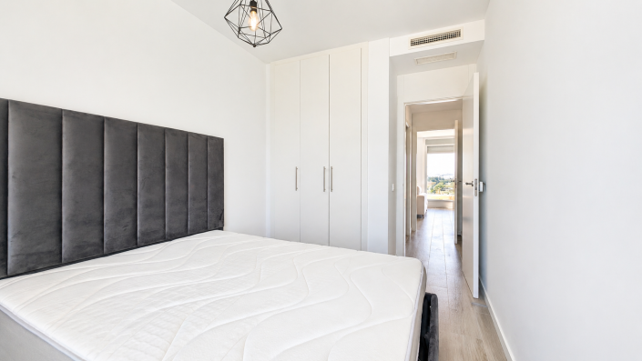 Image No.20-2 Bed Apartment for sale