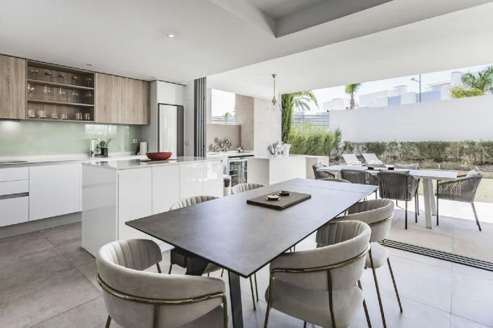 Image No.10-2 Bed Apartment for sale