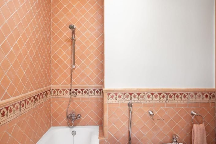 Image No.20-6 Bed Villa for sale