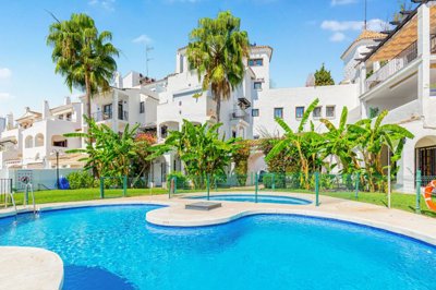 2-apartment-from-pool