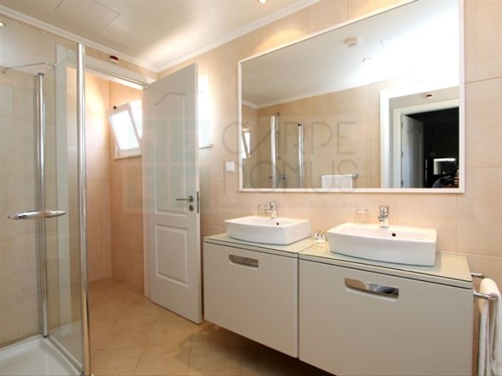 Image No.23-3 Bed House for sale