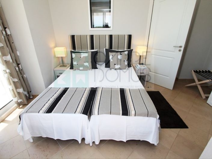 Image No.25-2 Bed House for sale