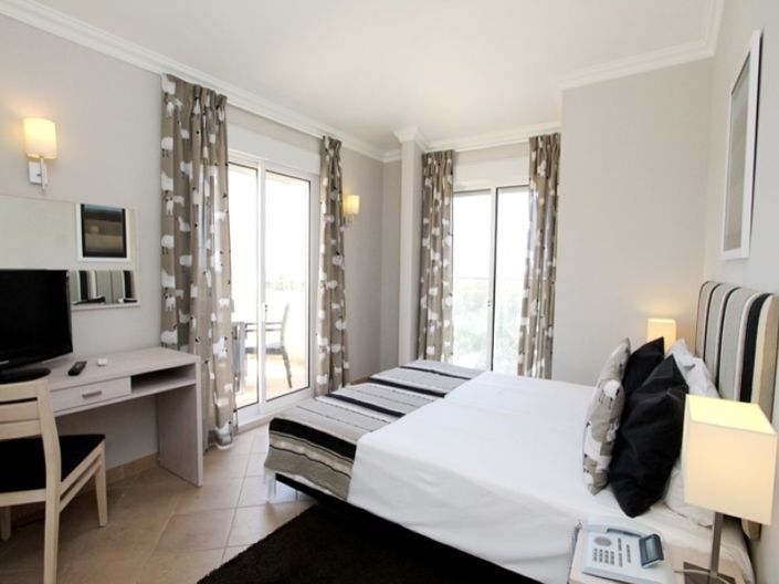 Image No.5-2 Bed House for sale