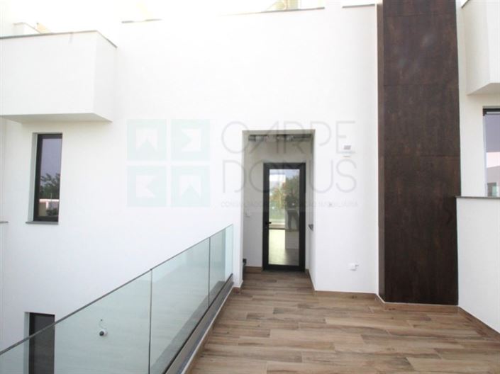 Image No.13-3 Bed House for sale