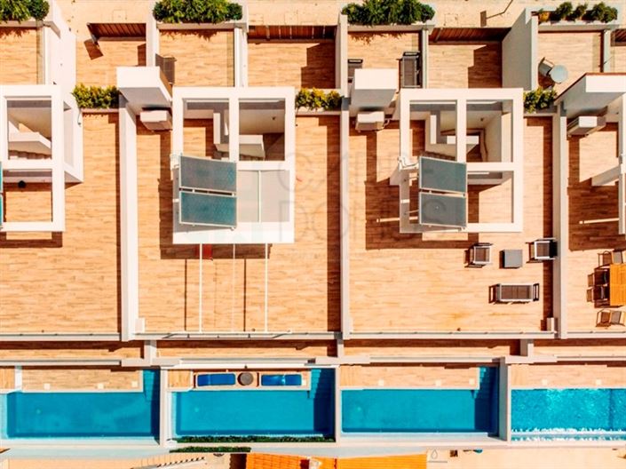 Image No.5-3 Bed House for sale